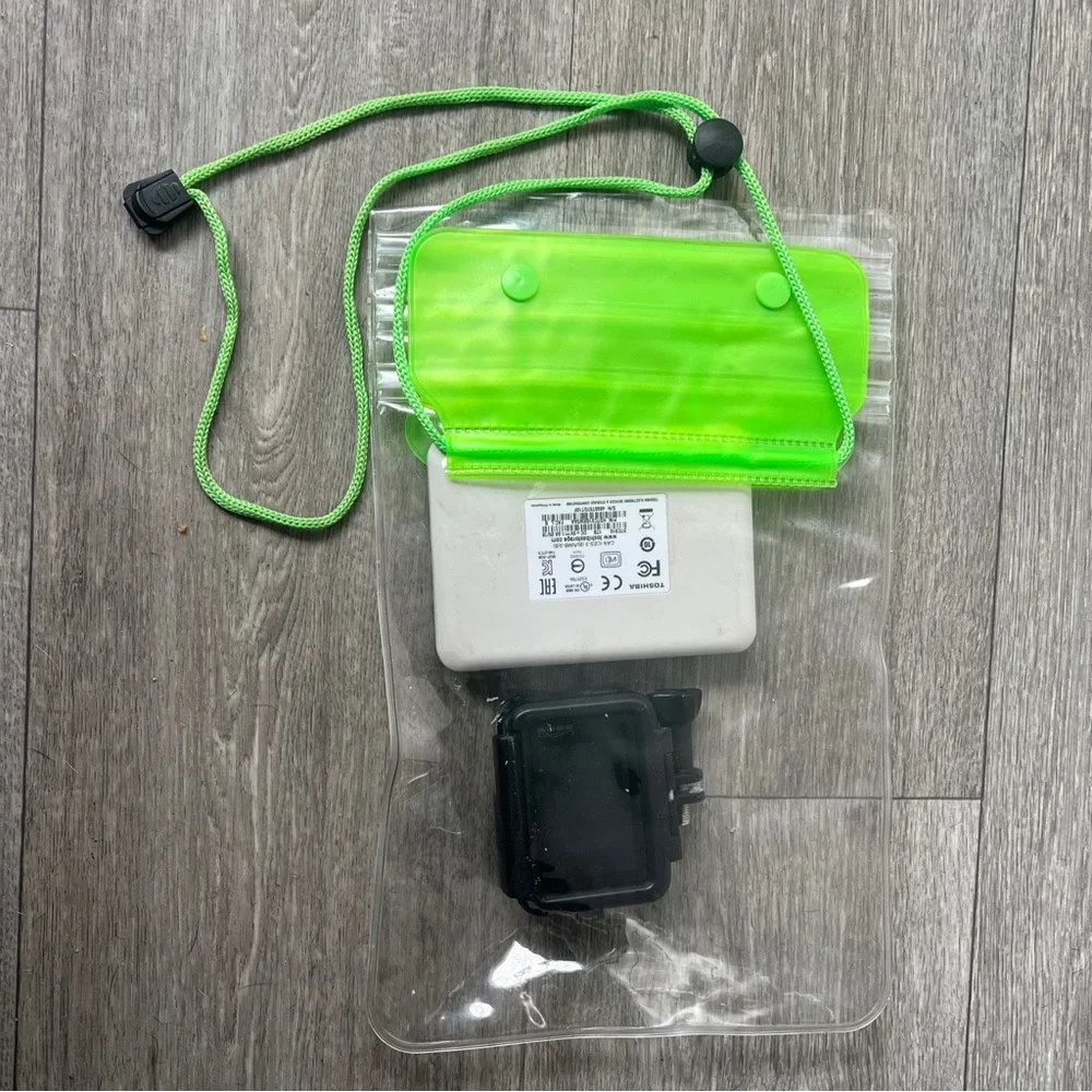 waterproof 8”/7” clear Plastic Case For Water sports, Beach, Lakes